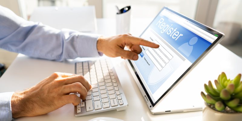 Cài đặt app và mở tài khoản chơi QH88 trong phút